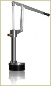 hand-operated-water-pump